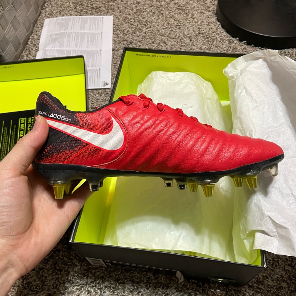 ❌SOLD❌ Tiempo Legend 7 Elite SG size 8 US